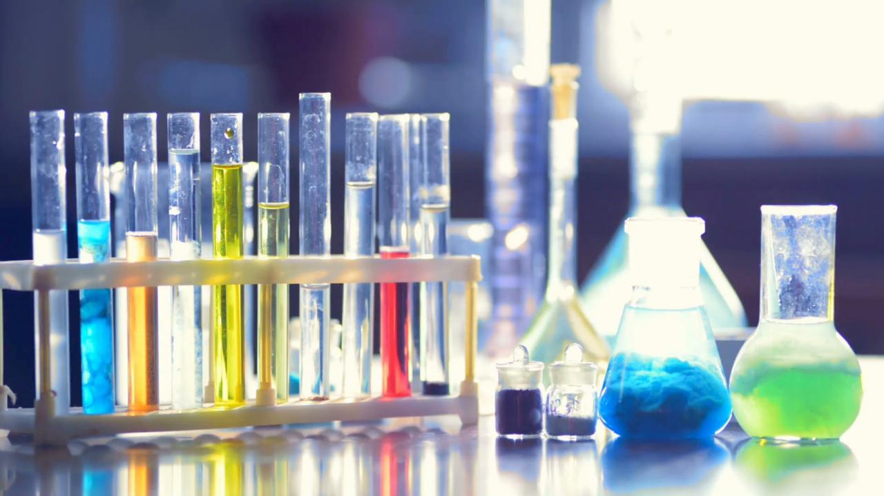 Mua bình thí nghiệm thủy tinh Cao Cấp | Chính hãng 100% tại đâu?